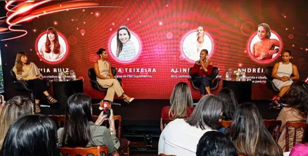 Promovido pela Ajinomoto do Brasil, evento Amino for Life reuniu influenciadoras, nutricionistas e entusiastas do tema para discutir essa fase da vida da mulher. — Foto: Marcelo Pereira/G.Lab